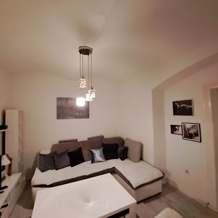 Skenderija Pet Friendly * Sarajevo