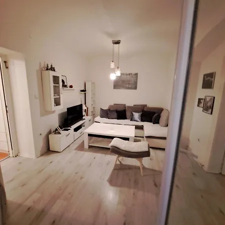Appartamento Skenderija Pet Friendly With Garden *